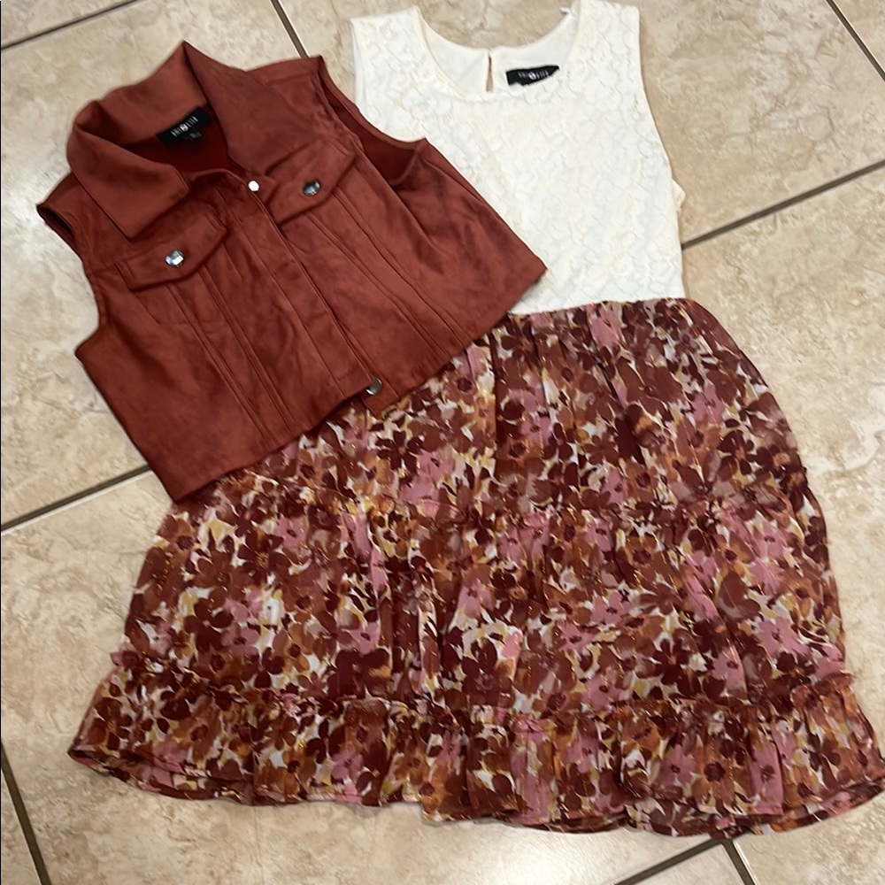 Amy Byer Rust Vest and Lace & Floral Dress Set size 16